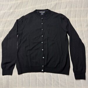 Women’s Brooks Brothers Black Cardigan Merino Wool Mother of Pearl Buttons